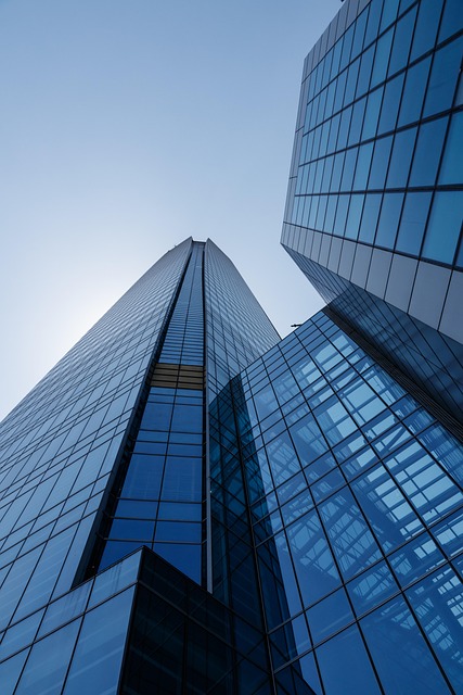 espacio de trabajo tranquilo con cuaderno de metas y notebook en Santiago de Chile